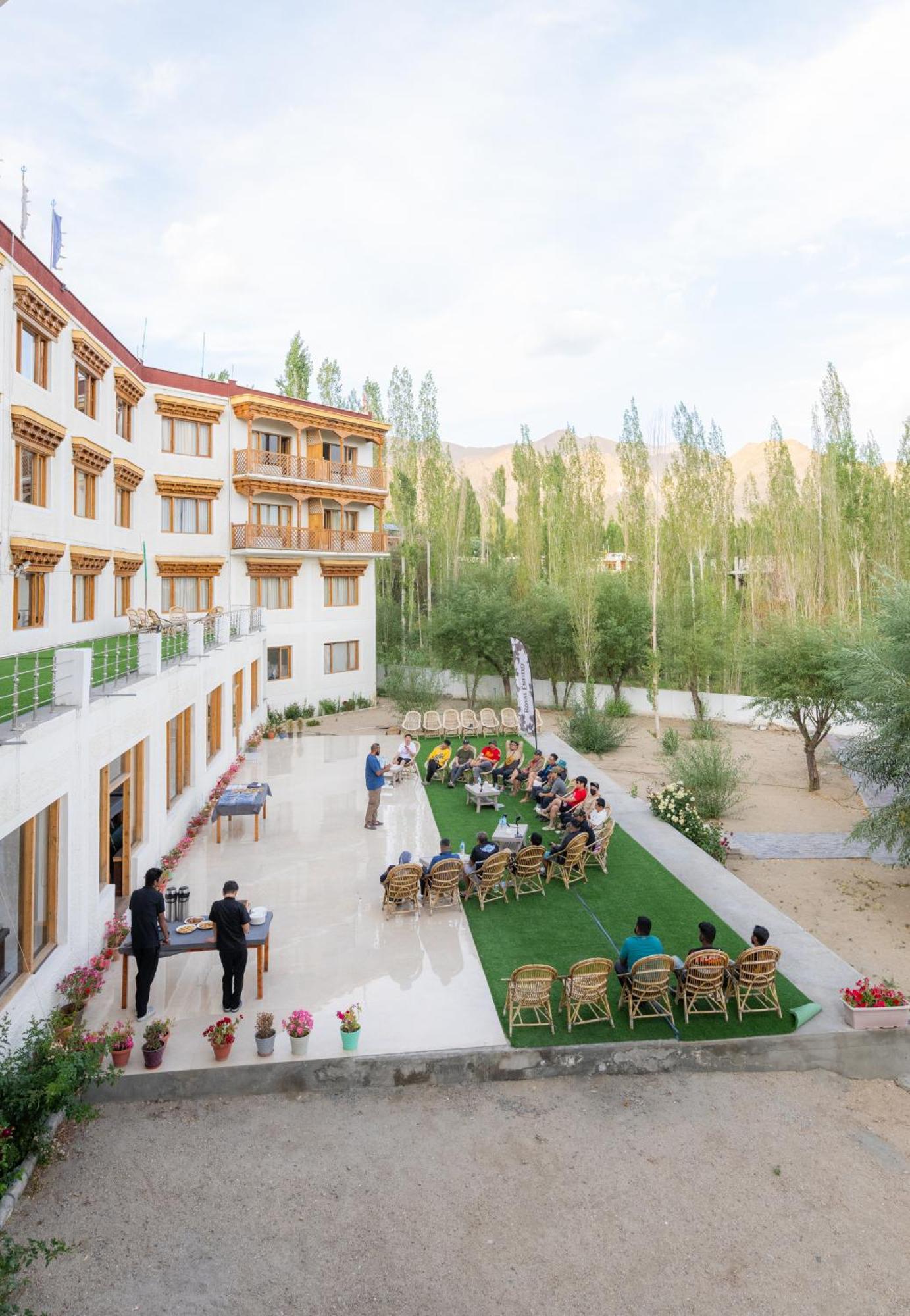 Hotel Deskitsal Leh Zewnętrze zdjęcie